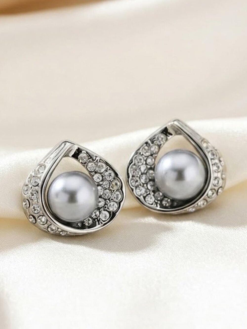 Ladies Grey Pearl Stud Earrings